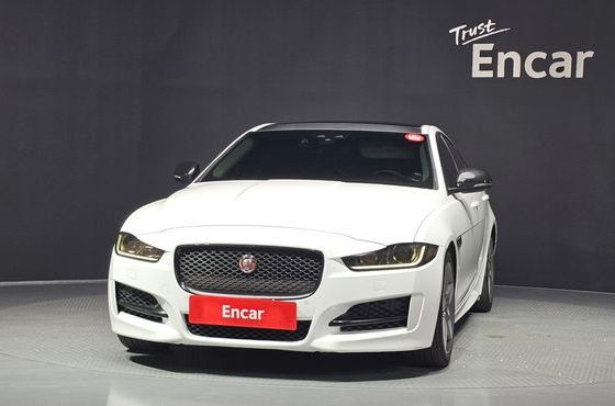Jaguar XE 20d R-Sport — пробег 149 563 км — фото 1 из 5