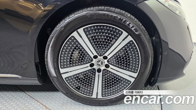 Mercedes-Benz EQS из Кореи Encar