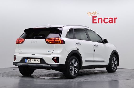 Kia Niro 1.6 HEV Prestige — пробег 98 857 км — фото 2 из 5