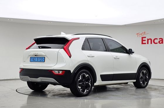 Kia Niro Air — пробег 135 070 км — фото 2 из 5