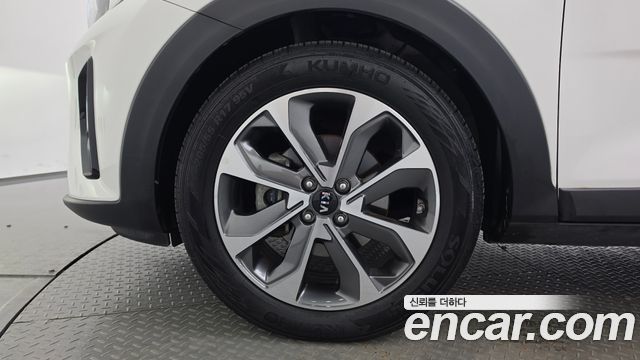 Kia Stonic из Кореи Encar
