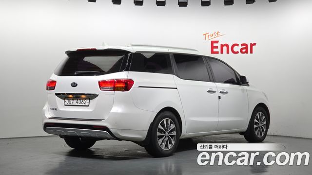 Kia Carnival из Кореи Encar