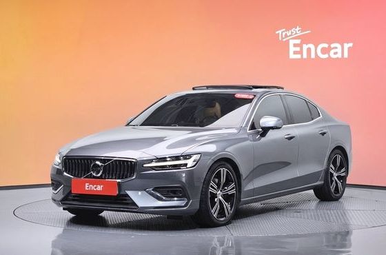 Volvo S60 T5 Inscroption — пробег 72 830 км — фото 1 из 5