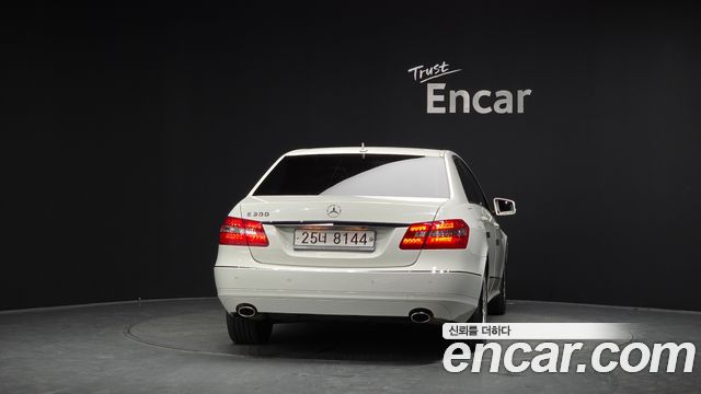 Mercedes-Benz E-Class из Кореи Encar