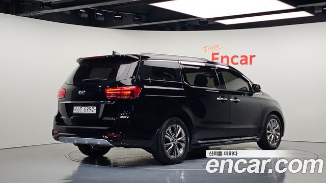 Kia Carnival из Кореи Encar