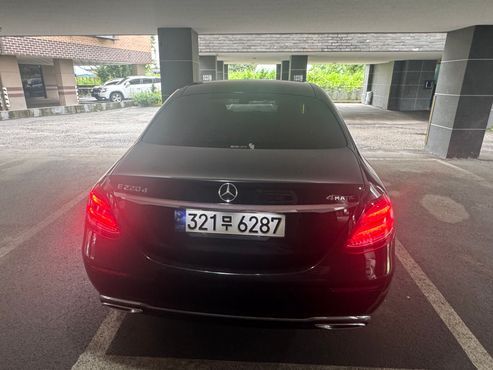 Mercedes-Benz E-Class E220d 4MATIC Exclusive — пробег 123 000 км — фото 4 из 5