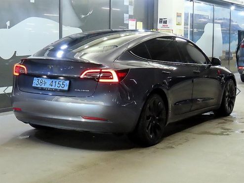 Tesla Model 3 Long Range AWD — пробег 129 415 км — фото 4 из 5
