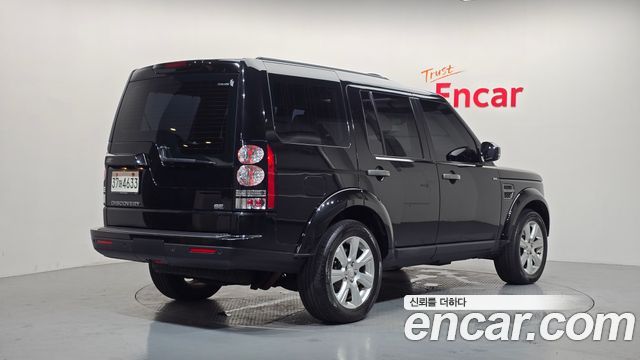Land Rover Discovery 3.0 SDV6 SE — пробег 185 057 км — фото 2 из 5