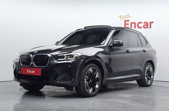 BMW iX3 M Sports — пробег 50 137 км — фото 1 из 5