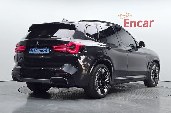 BMW iX3 M Sports — пробег 50 137 км — фото 2 из 5