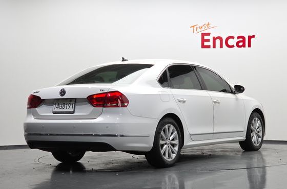 Volkswagen Passat 1.8 TSI B7 — пробег 72 658 км — фото 2 из 5