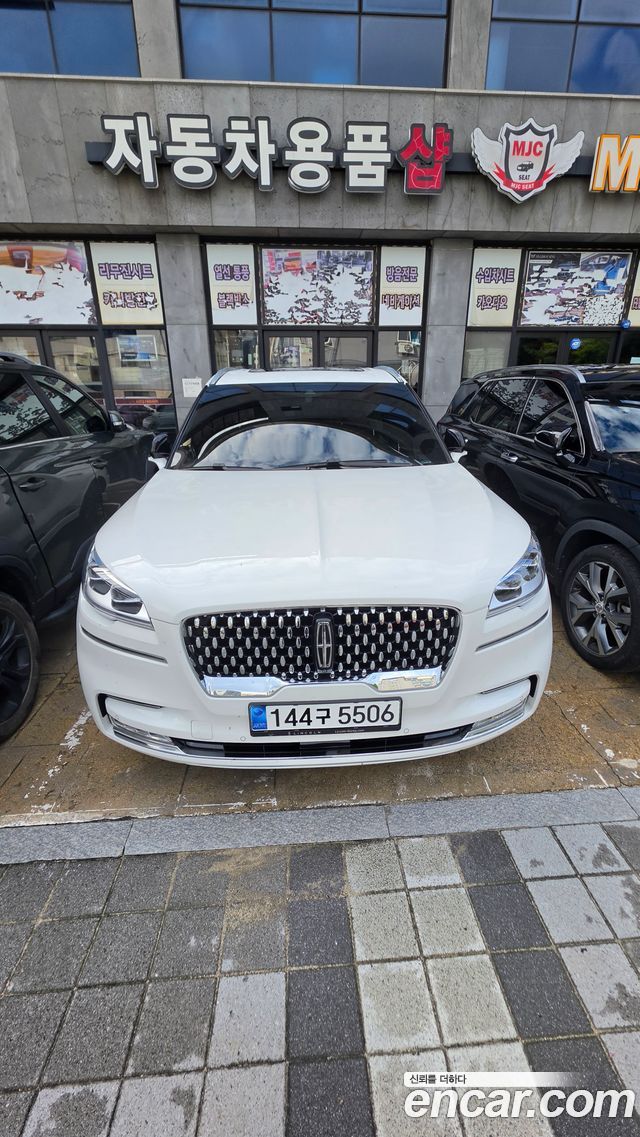 Lincoln Aviator 3.0 Black Label AWD — пробег 55 000 км — фото 3 из 5