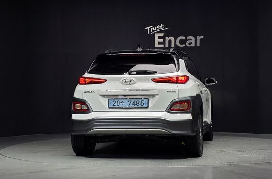 Hyundai Kona Premium — пробег 180 505 км — фото 4 из 5