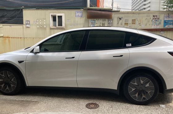 Tesla Model Y L Long Range AWD — пробег 500 км — фото 4 из 5