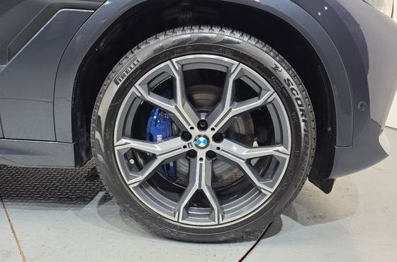 BMW X6 xDrive40i M Sport — пробег 32 524 км — фото 5 из 5