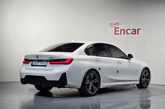 BMW 3-Series 320i M Sport — пробег 22 862 км — фото 2 из 5
