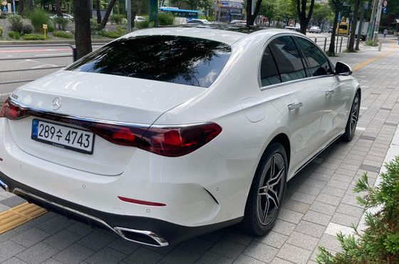 Mercedes-Benz E-Class E200 AMG Line — пробег 600 км — фото 3 из 5