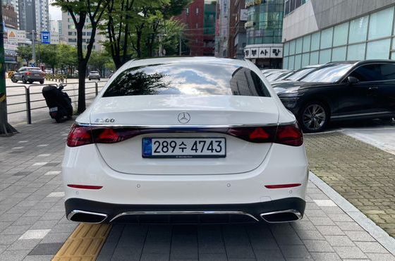 Mercedes-Benz E-Class E200 AMG Line — пробег 600 км — фото 4 из 5