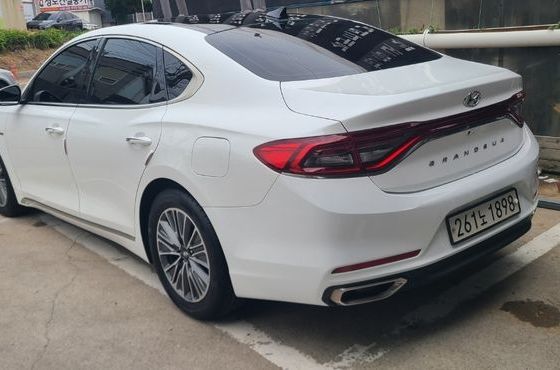 Hyundai Grandeur Exclusive Special — пробег 56 000 км — фото 4 из 5