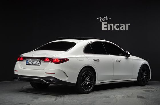Mercedes-Benz E-Class E200 AMG Line — пробег 491 км — фото 2 из 5