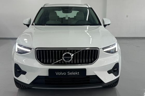 Volvo XC40 B4 Ultra Bright — пробег 710 км — фото 3 из 5