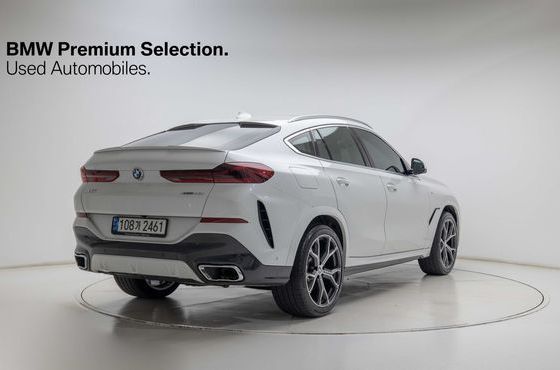 BMW X6 xDrive40i M Sport — пробег 76 808 км — фото 4 из 5