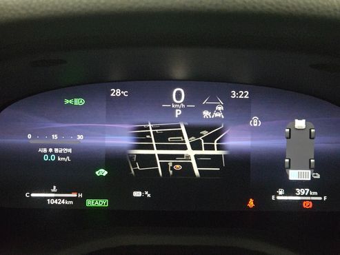 Toyota Camry 2.5 XLE Hybrid — пробег 10 423 км — фото 5 из 5