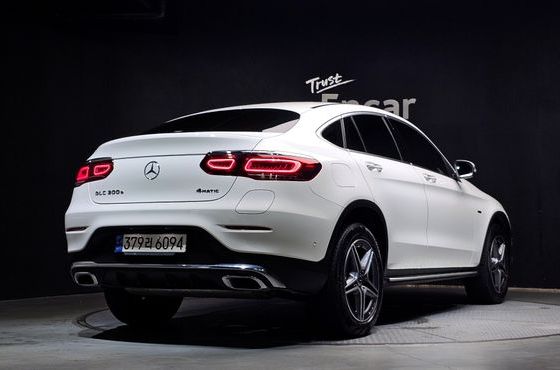 Mercedes-Benz GLC-Class GLC300e 4MATIC Coupe — пробег 26 347 км — фото 2 из 5