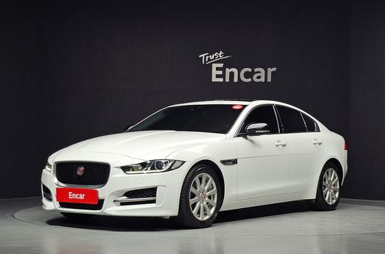 Jaguar XE 20t Prestige — пробег 139 964 км — фото 1 из 5
