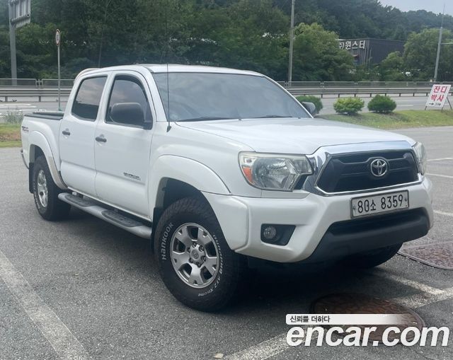Toyota Tacoma 4.0 — пробег 240 000 км — фото 1 из 5