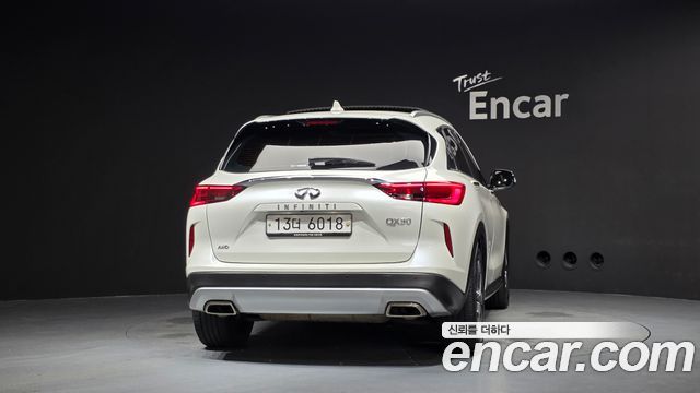 Infiniti QX50 2.0 Sensory AWD — пробег 111 009 км — фото 4 из 5