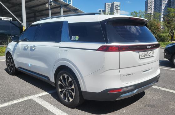 Kia Carnival Gasoline 7-Seater Signature — пробег 82 444 км — фото 4 из 5