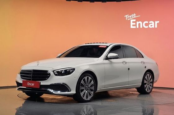 Mercedes-Benz E-Class E300e 4MATIC Exclusive — пробег 38 080 км — фото 1 из 5
