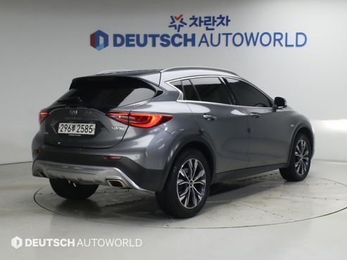 Infiniti QX30 2.0 Essential AWD — пробег 42 499 км — фото 2 из 5