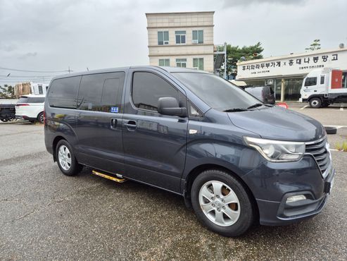 Hyundai Starex Wagon 12-Seater Smart — пробег 99 205 км — фото 3 из 5