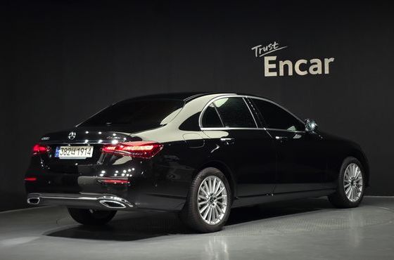 Mercedes-Benz E-Class E220d 4MATIC Exclusive — пробег 43 201 км — фото 2 из 5
