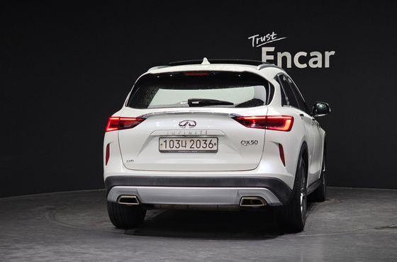 Infiniti QX50 2.0 Sensory AWD — пробег 69 064 км — фото 4 из 5