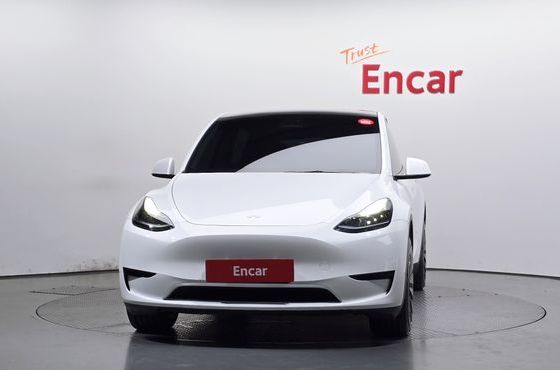Tesla Model Y RWD — пробег 66 742 км — фото 3 из 5