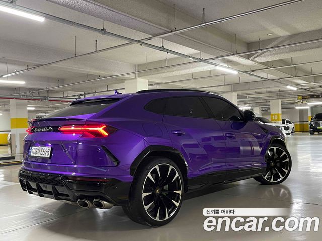 Lamborghini Urus 4.0 V8 — пробег 14 300 км — фото 4 из 5