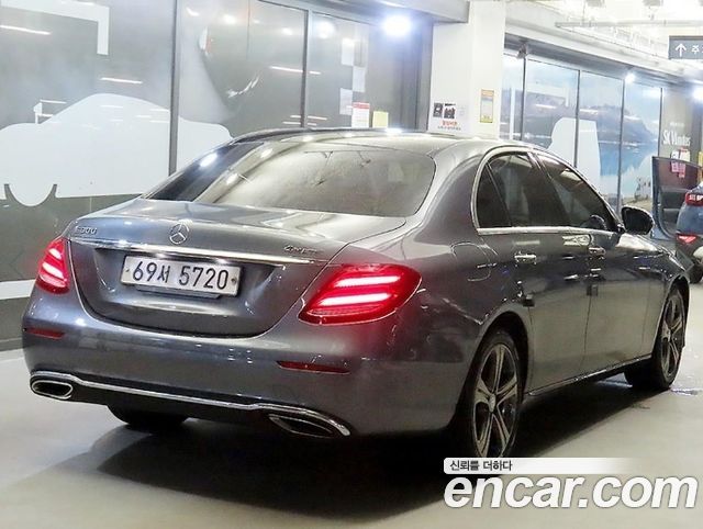 Mercedes-Benz E-Class из Кореи Encar
