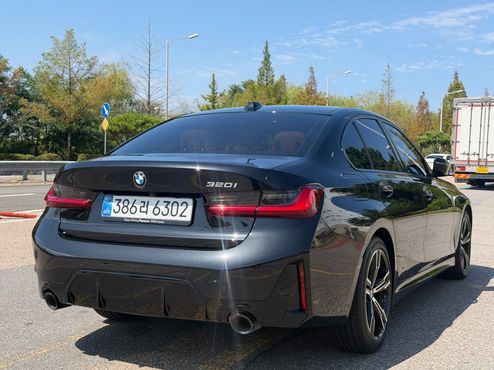 BMW 3-Series 320i M Sport — пробег 9 229 км — фото 2 из 5
