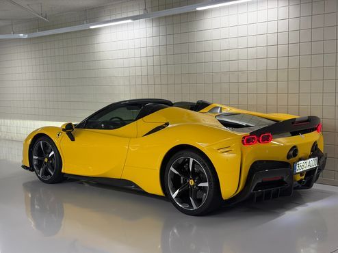 Ferrari SF90 4.0 — пробег 1 900 км — фото 3 из 5