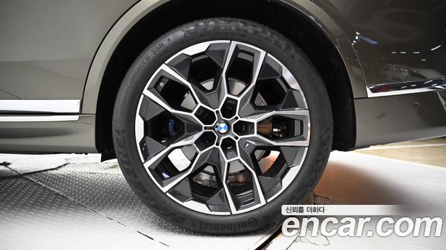 BMW X7 xDrive 40i M Sport 6STR — пробег 4 076 км — фото 5 из 5