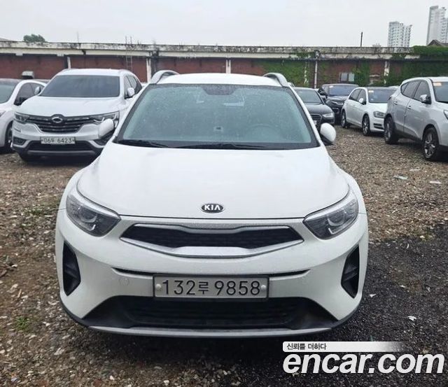 Kia Stonic Diesel 1.6 Deluxe — пробег 242 676 км — фото 1 из 5