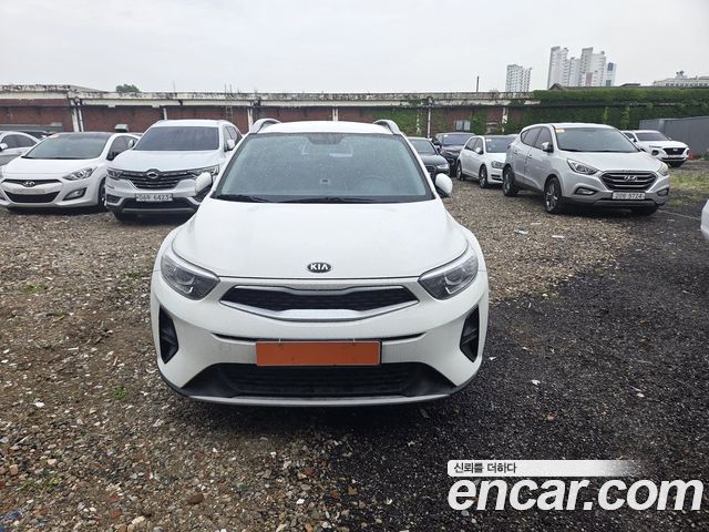 Kia Stonic Diesel 1.6 Deluxe — пробег 242 676 км — фото 2 из 5