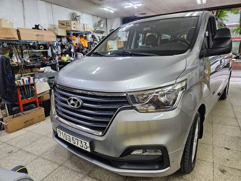 Hyundai Starex Wagon 12-Seater Smart — пробег 90 718 км — фото 1 из 5