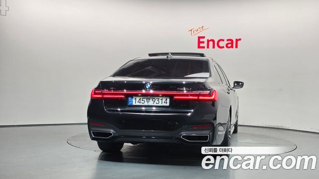 BMW 7-Series 740Li xDrive M Sport Package — пробег 68 791 км — фото 4 из 5