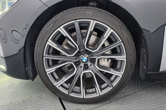 BMW 7-Series 740Li xDrive M Sport Package — пробег 68 791 км — фото 5 из 5