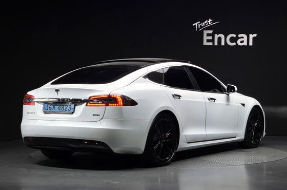 Tesla Model S 90D — пробег 146 459 км — фото 2 из 5