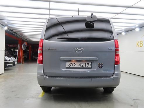 Hyundai Starex 5-Seater VAN Smart — пробег 280 491 км — фото 3 из 5